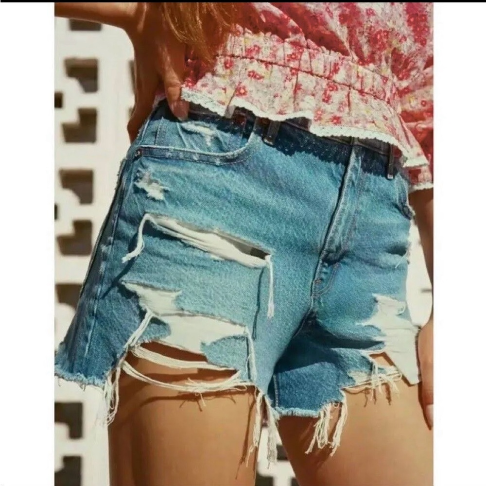 American Eagle Highest Rise 90s Boyfriend Shorts